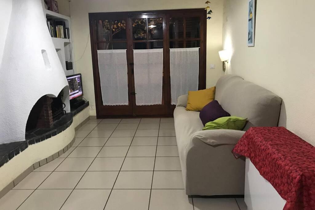 Villa Casita blanca con fibra óptica y piscina cominutaria Tossa de Mar Exterior foto