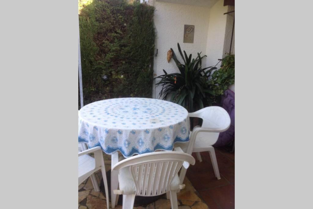Villa Casita blanca con fibra óptica y piscina cominutaria Tossa de Mar Exterior foto